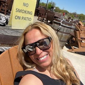 Meet your Posher, Sibel